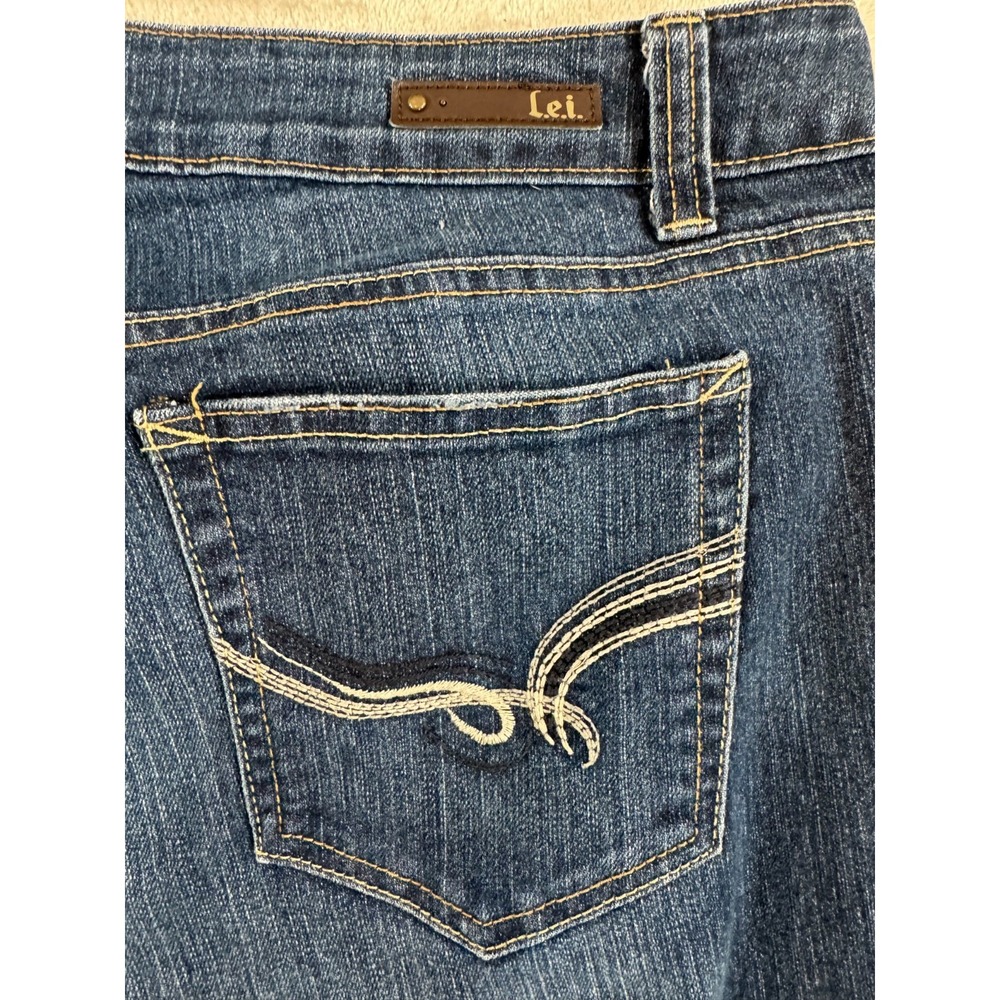 LEI Sophia Hipster Flare Jeans Juniors 17 Blue Bootcut Stretch Dark‎ Wash Denim - Picture 14 of 16